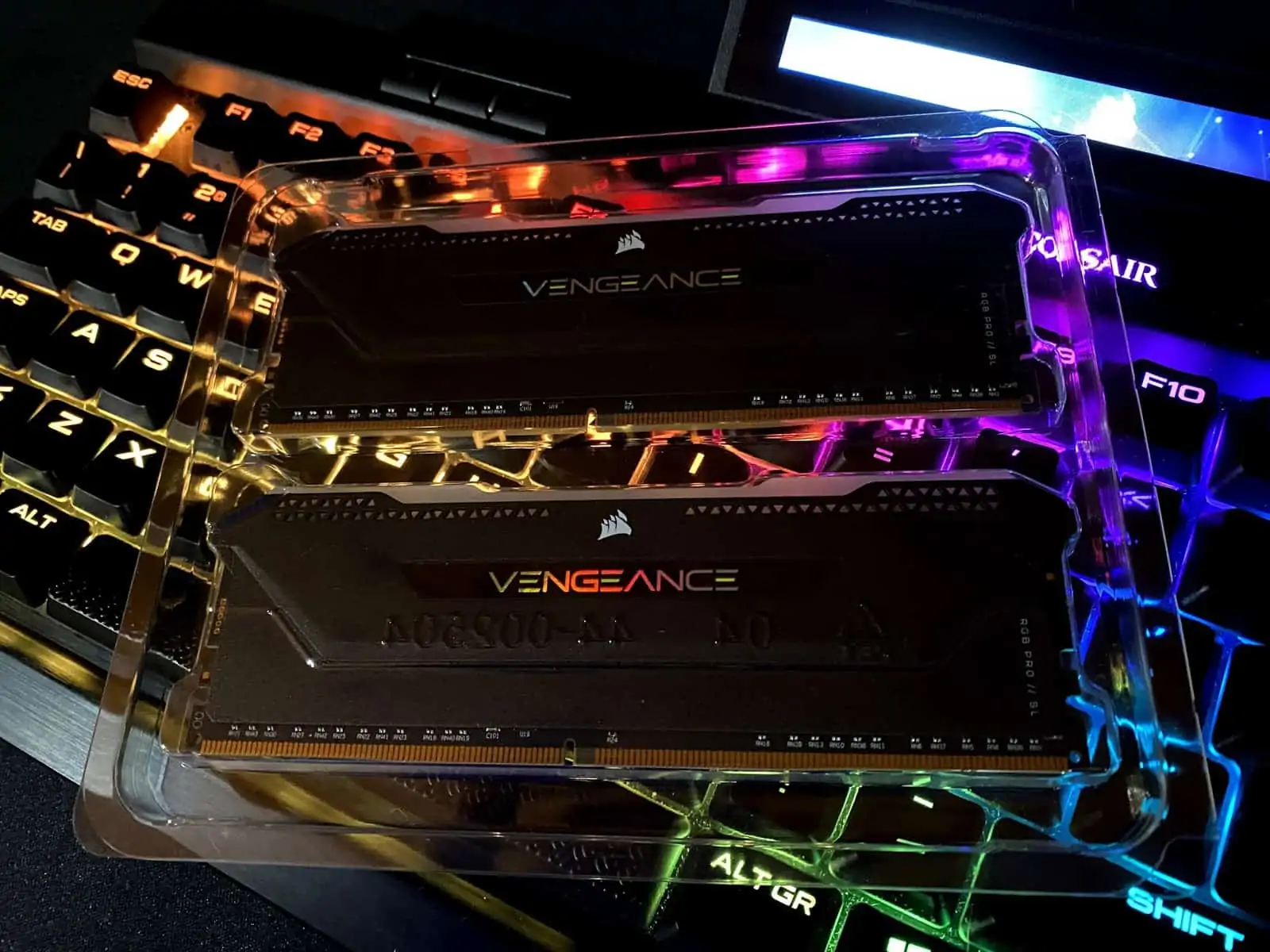 (Review) Corsair Vengeance RGB Pro SL (4 x 8Gb 3200MHz)