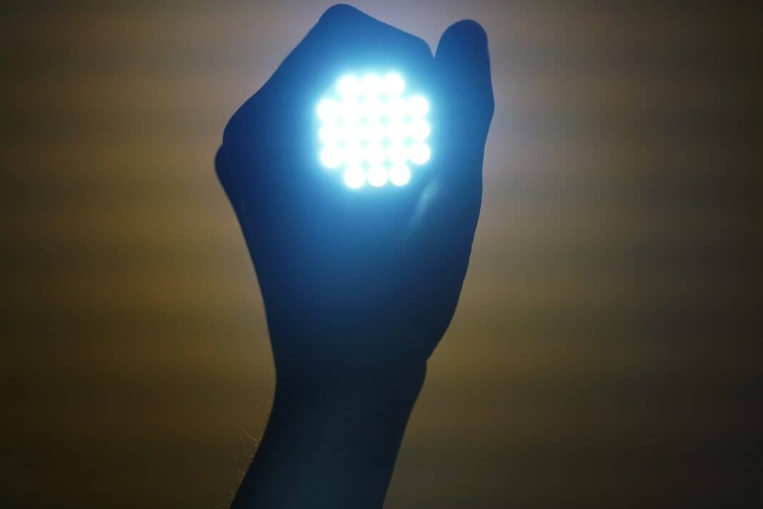 luzes LED queimam-se