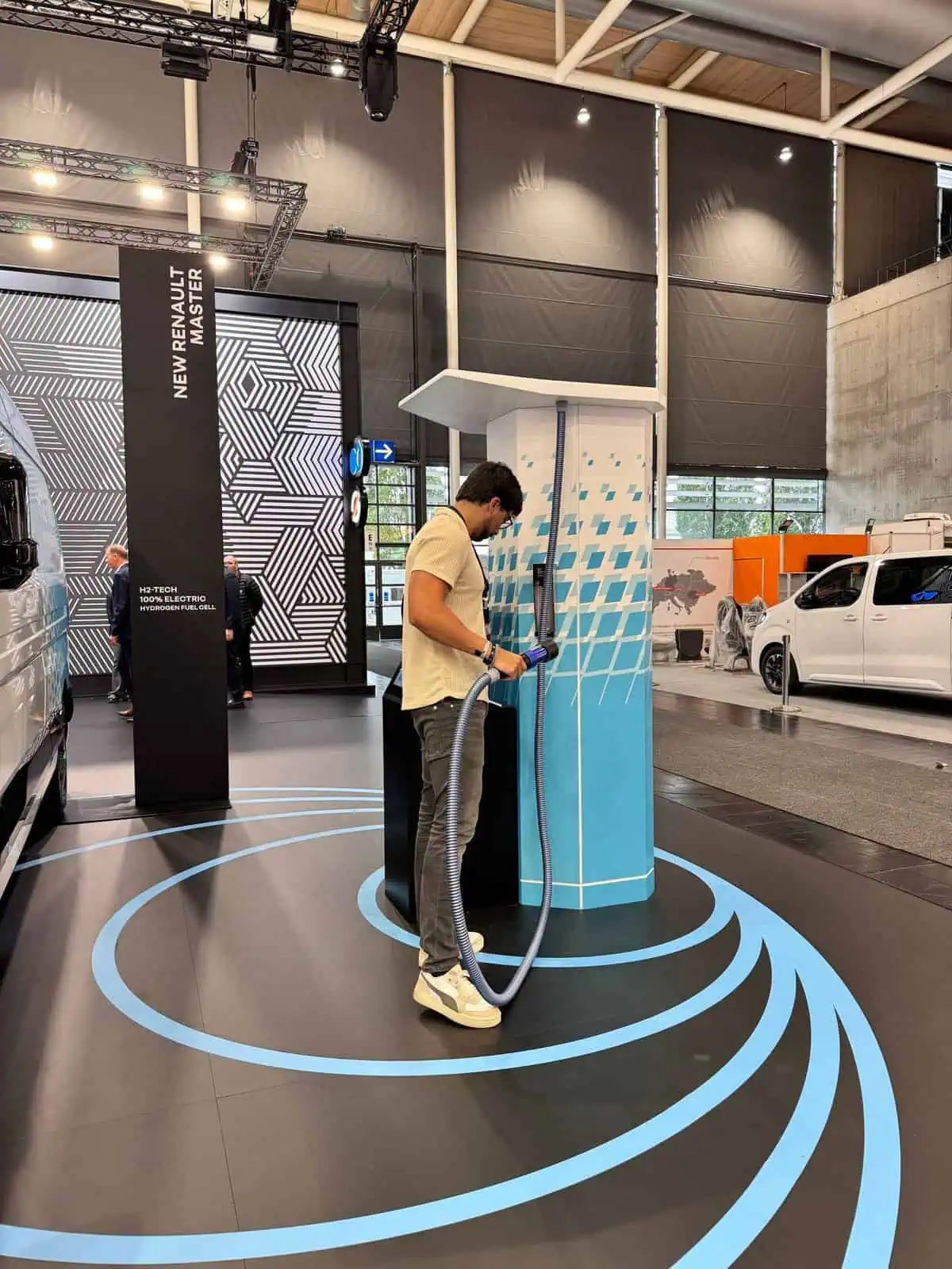 renault quer hidrogénio nas estradas o quanto antes. rascunho renault quer hidrogénio nas estradas o quanto antes. rascunho