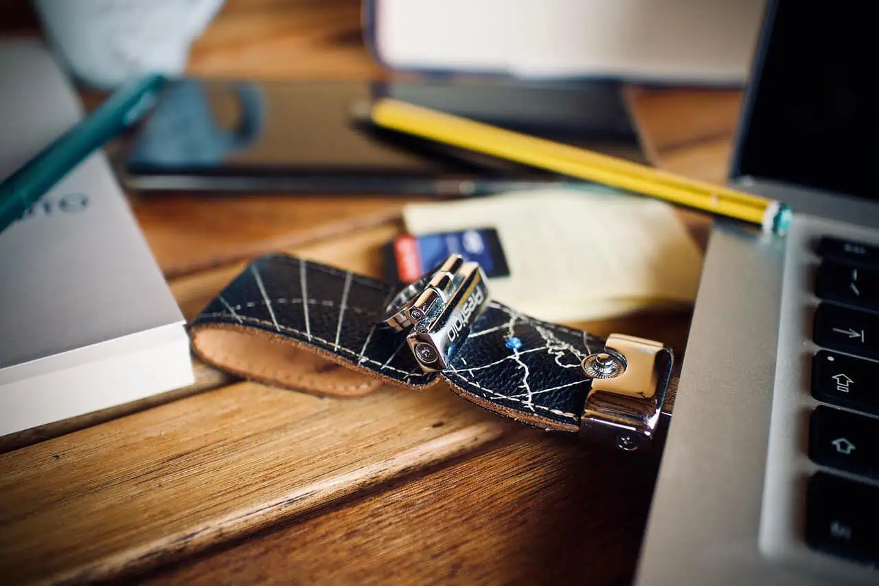 atenção: chegou a altura de deitar as suas pendrives fora! atenção: chegou a altura de deitar as suas pendrives fora!